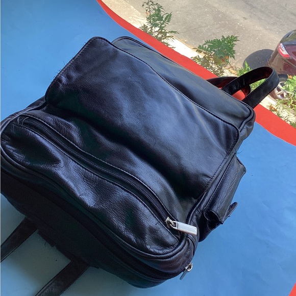 Vintage unisex leather backpack